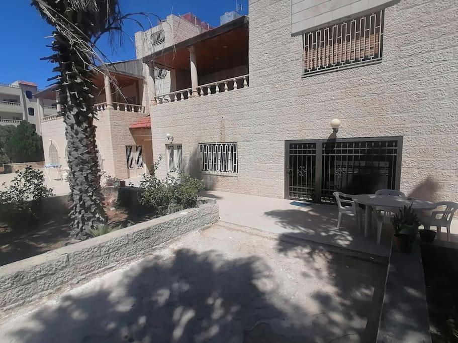 Karrain Villa - Vintage Soul - International Guests-Non-Jordanian Μάνταμπα Εξωτερικό φωτογραφία