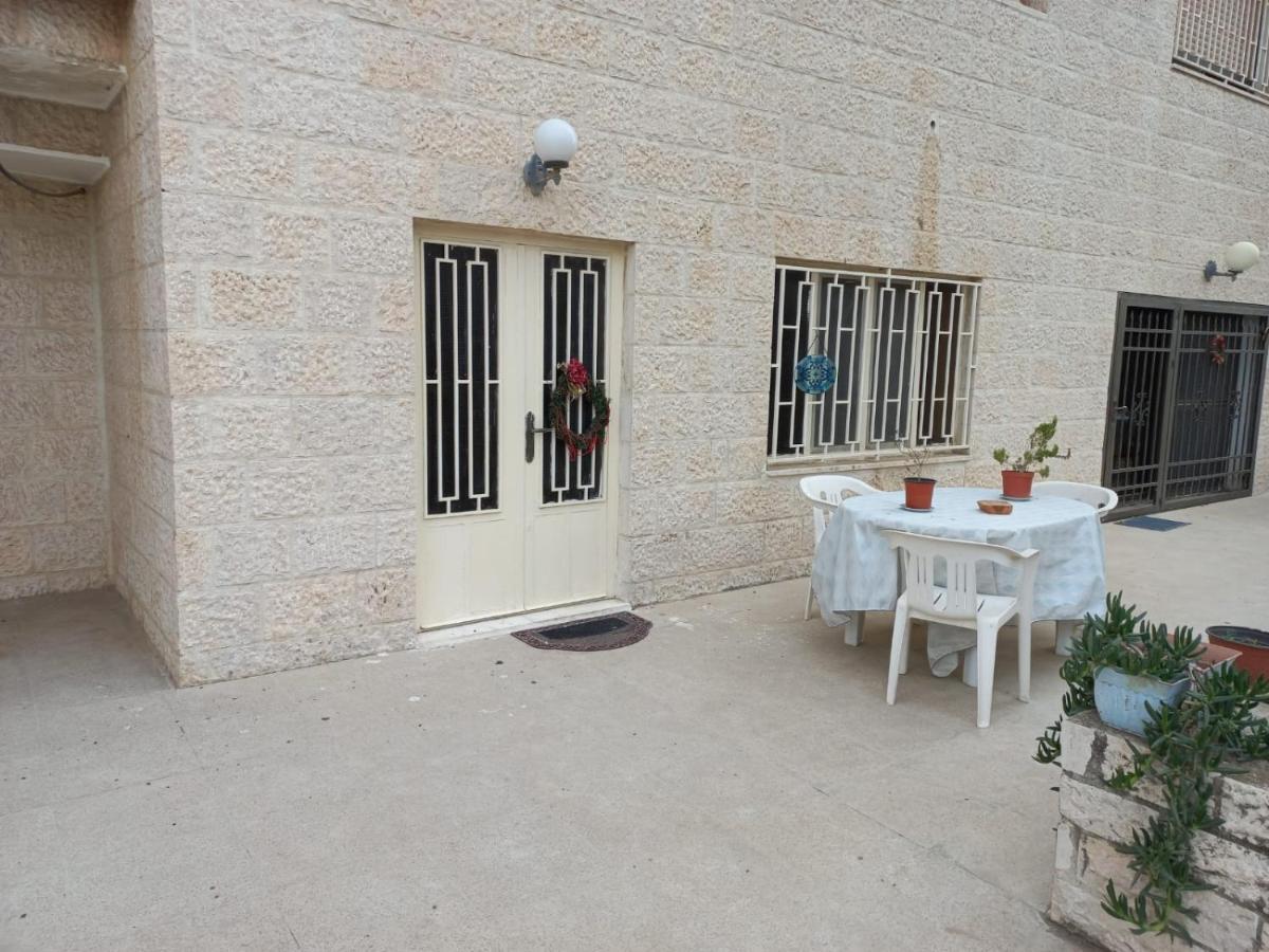 Karrain Villa - Vintage Soul - International Guests-Non-Jordanian Μάνταμπα Εξωτερικό φωτογραφία